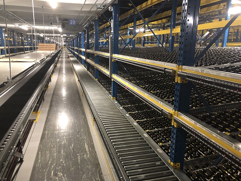 Carton Flow Pick Module Conveyor Hangers Down Aisle | Steel King ...